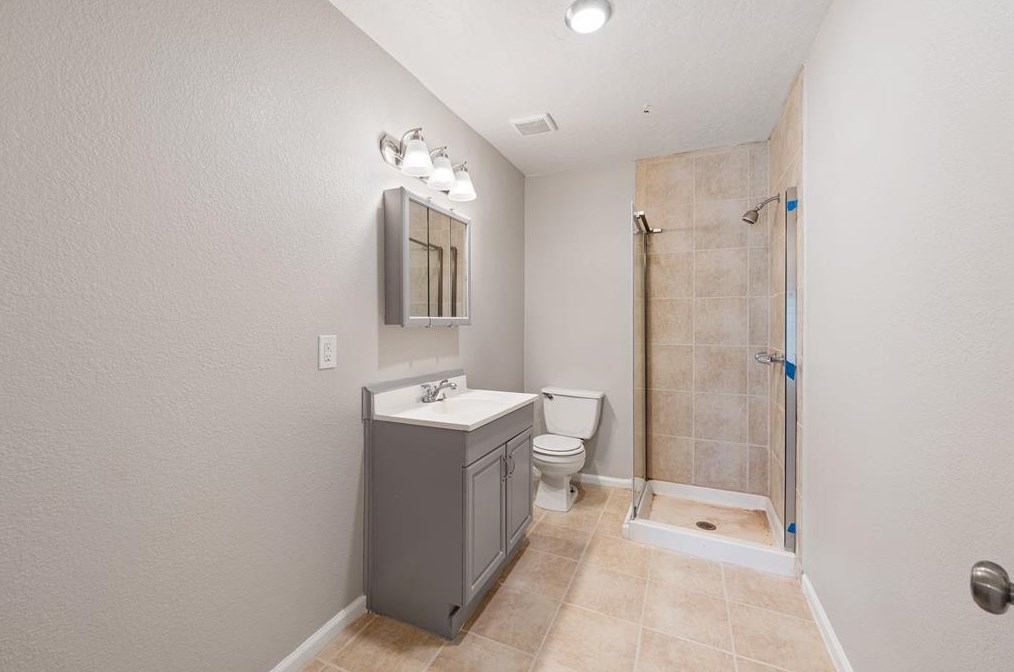 3902 Zephyr, Houston TX  77021-2518 exterior