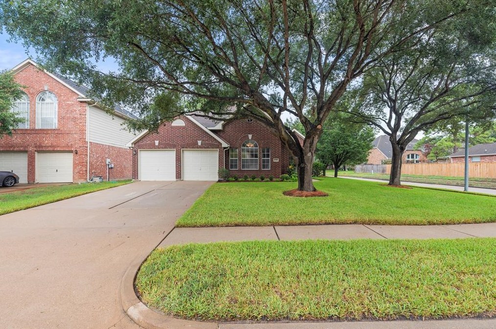 17706 Amber Mist Ln, Houston, TX 77095