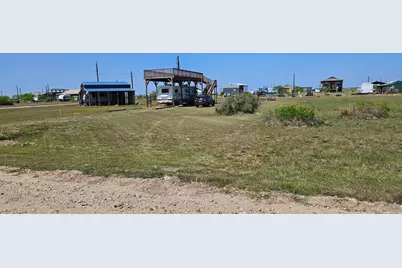 143 Seahorse Drive, Palacios, TX 77465 - Photo 2