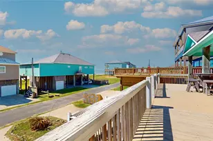 1121 Blue Water Dr, Crystal Beach, TX 77650 - Photo 24