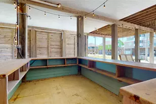 1121 Blue Water Dr, Crystal Beach, TX 77650 - Photo 22