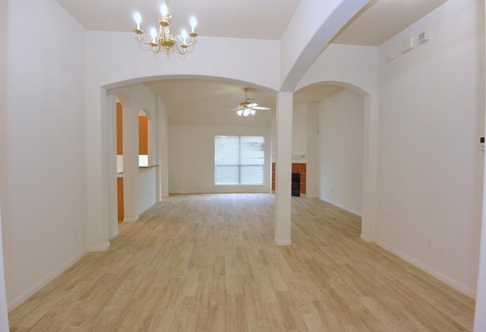 3939 Oak Plank Rd, Fresno, TX 77545