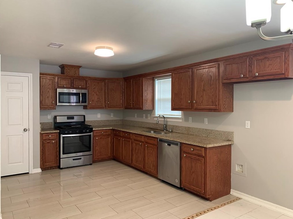 1409 Cheston Dr, Houston TX  77029-2916 exterior