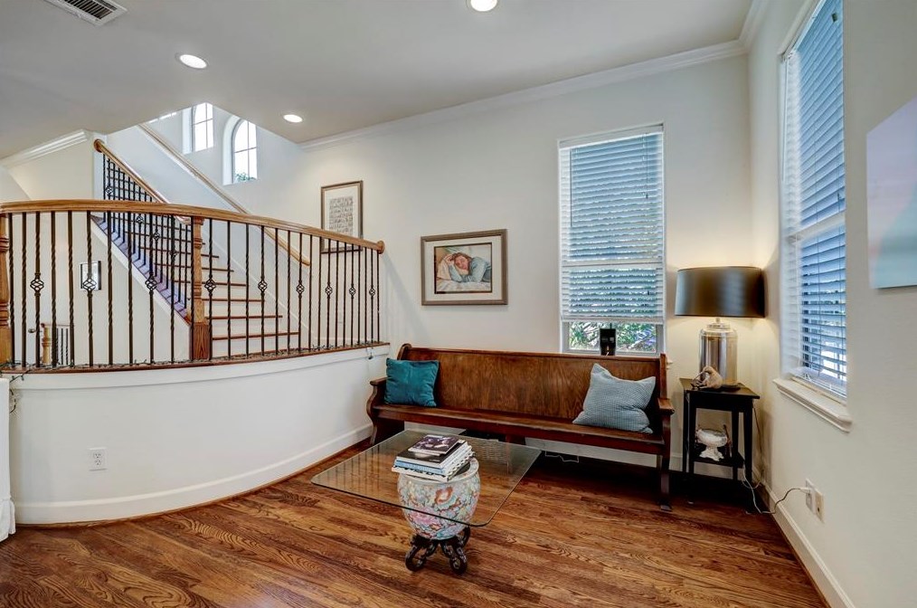 5831 Lacy St, Houston TX  77007-7142 exterior