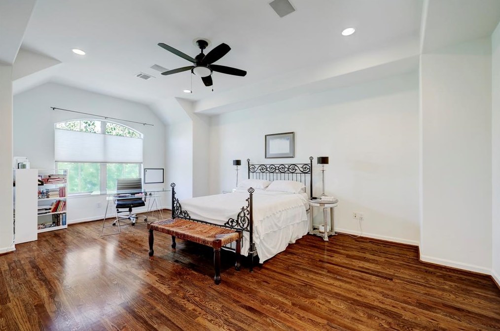 5831 Lacy St, Houston TX  77007-7142 exterior