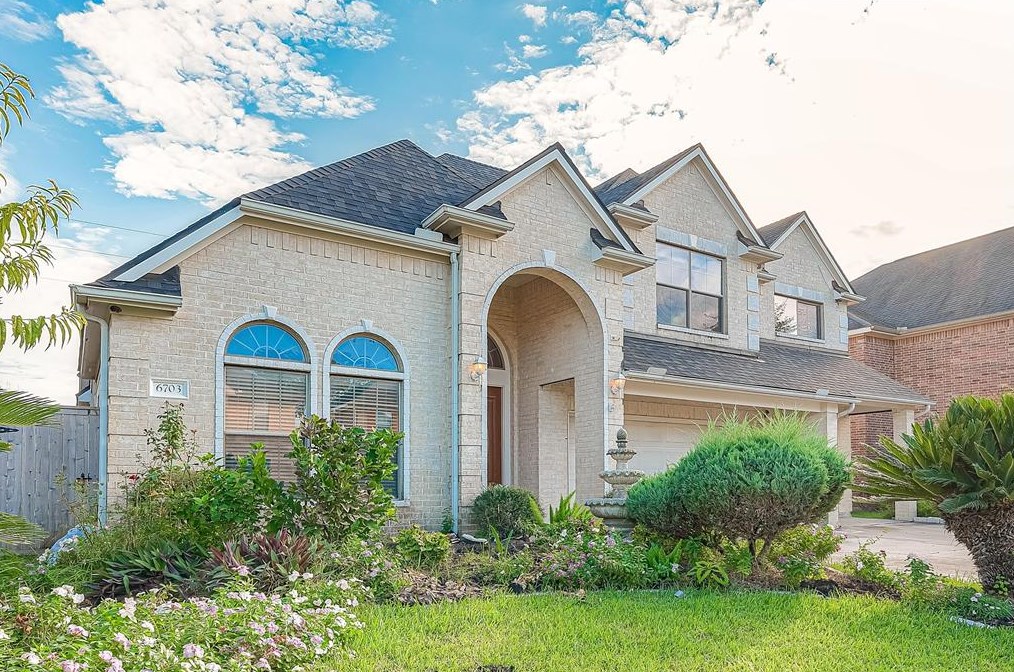 6703 Silver Shade Dr, Houston, TX 77064-5195