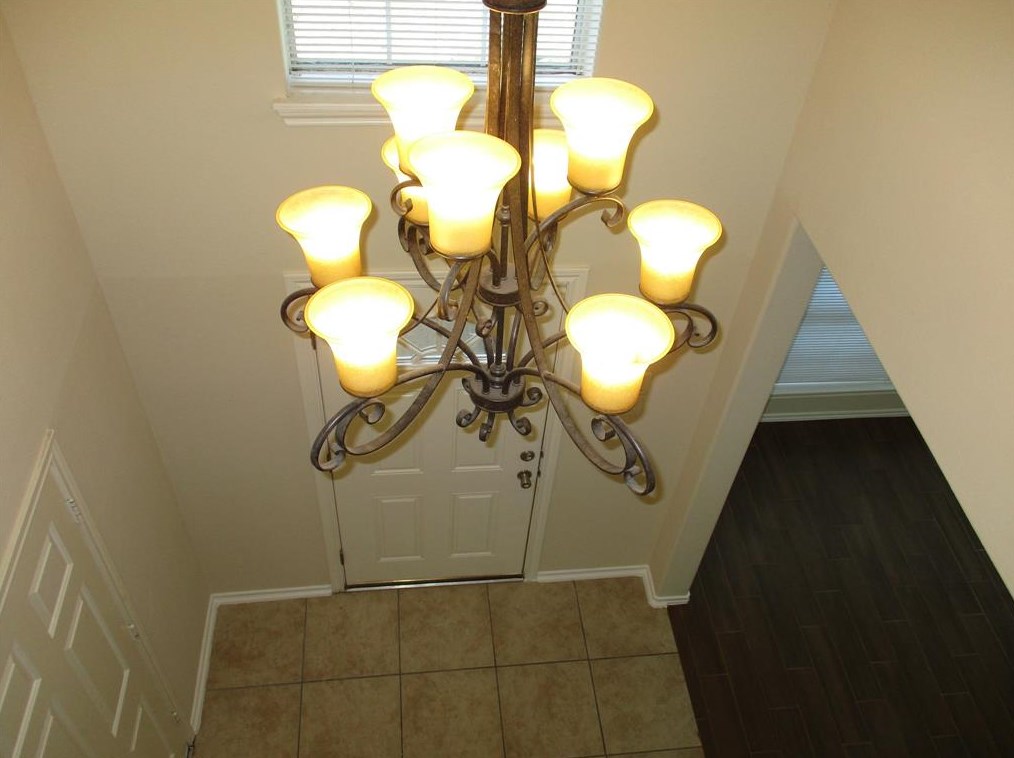 16707 Great Oaks Hollow Dr, Houston TX  77083-1641 exterior