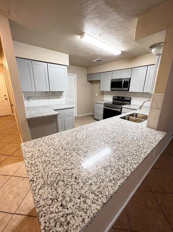 20270 Smithfield Crossing Ln, Katy TX  77449-3206 exterior