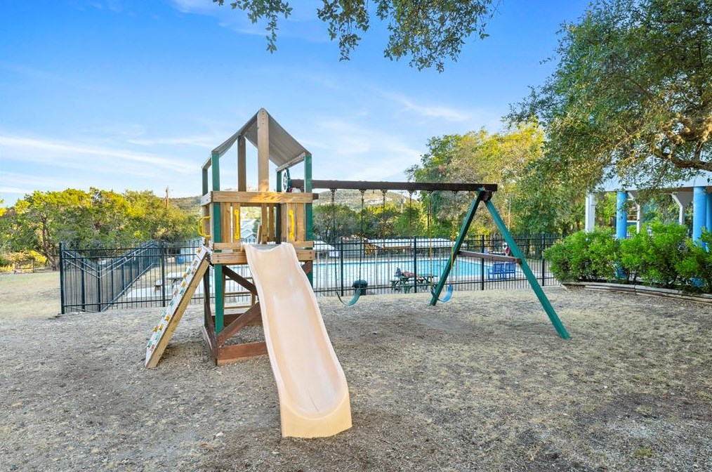 626 Susie Dr, New Braunfels TX 78133-5287 exterior