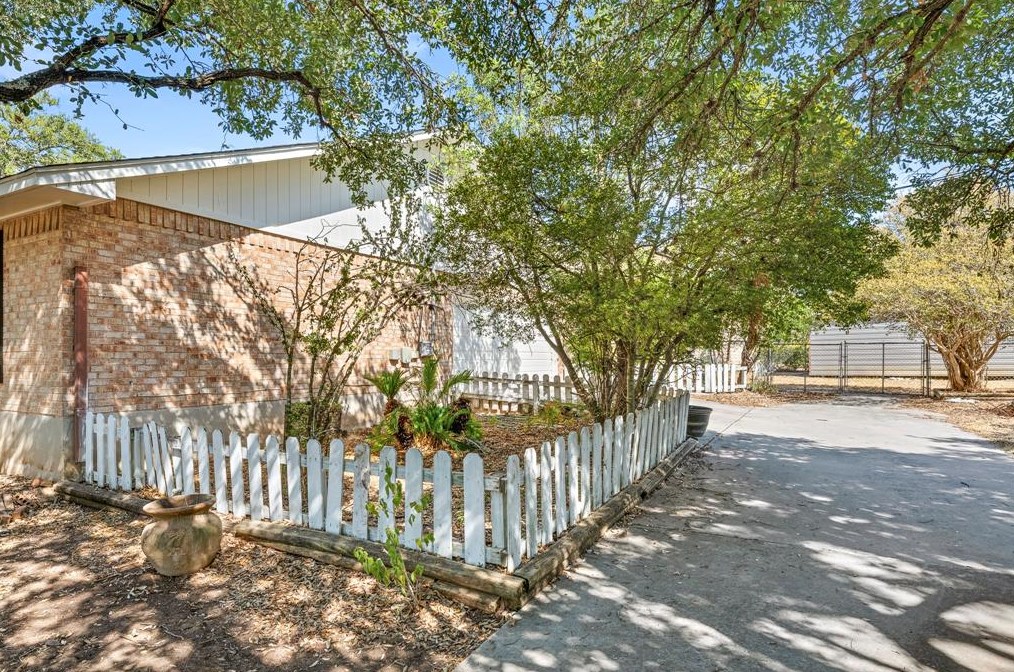 626 Susie Dr, New Braunfels TX 78133-5287 exterior