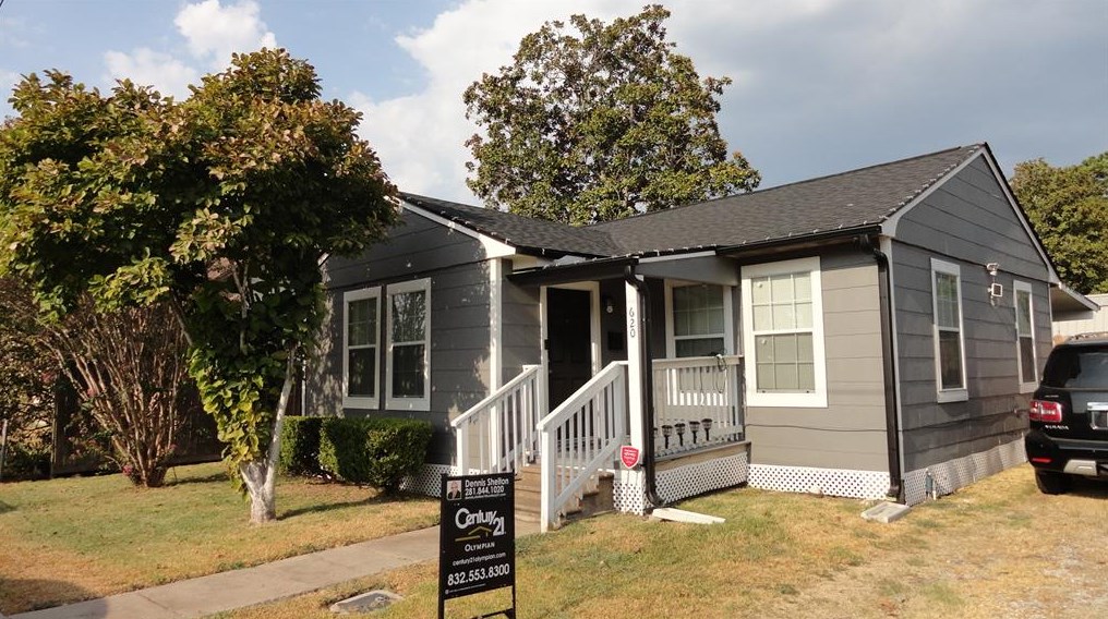 620 Fannin St, Ames, TX 77575-4916