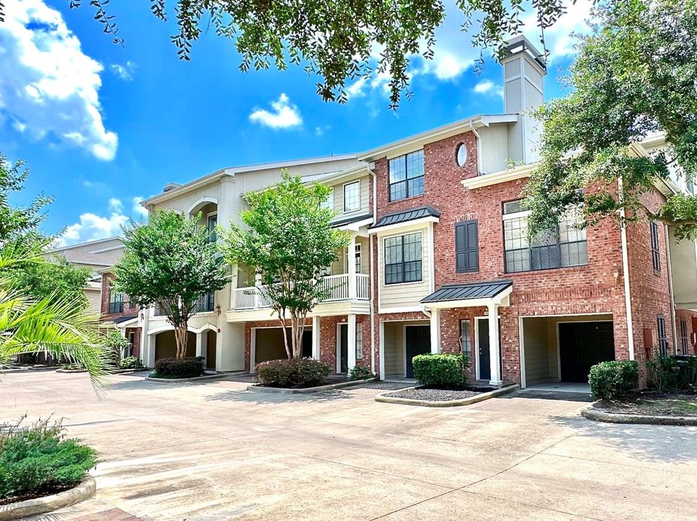 15200 Memorial Dr #b1401, Houston, TX 77079