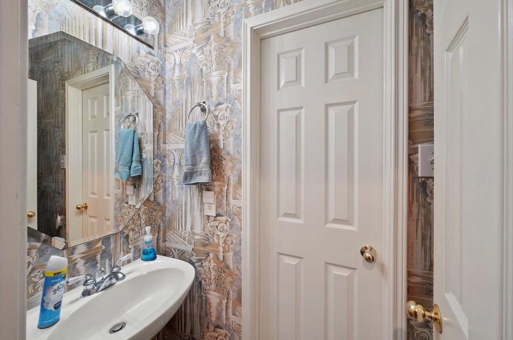 5803 Deer Shadow Ct, Houston TX 77041-4233 exterior