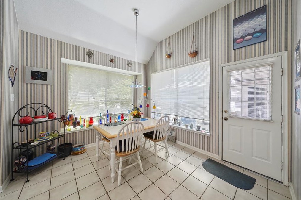 5803 Deer Shadow Ct, Houston TX 77041-4233 exterior