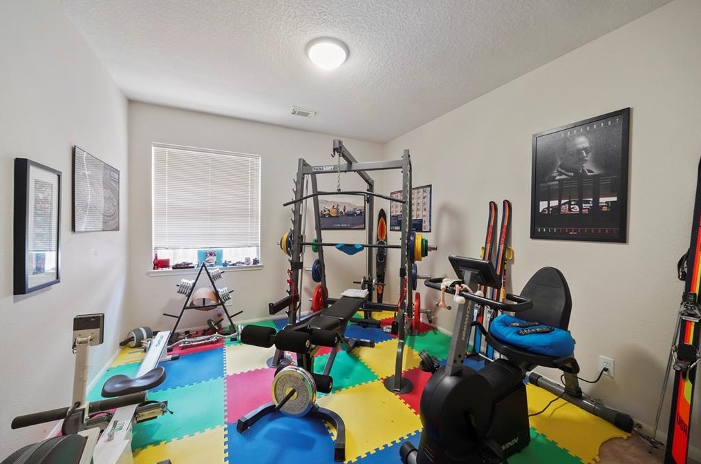 5803 Deer Shadow Ct, Houston TX 77041-4233 exterior