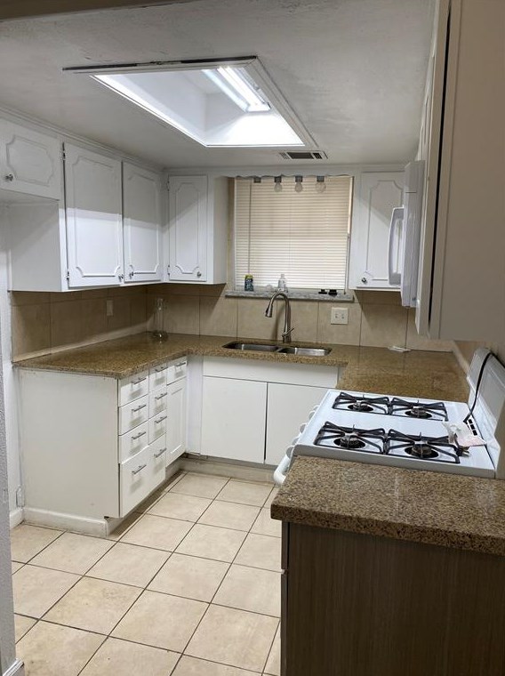 4527 Debeney Dr, Houston TX  77039-4717 exterior