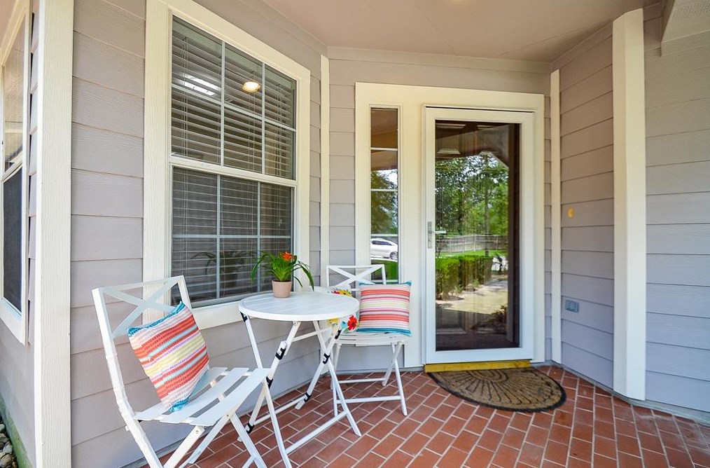 42 Abercrombie Pl, Conroe, TX 77384-5100