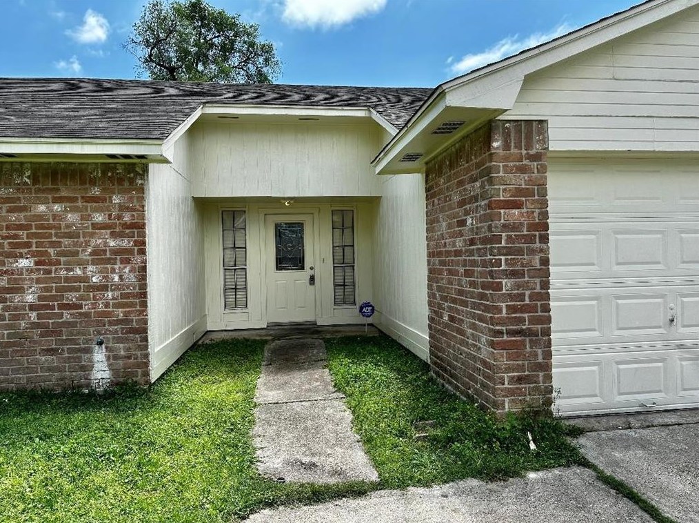 13418 S Thorntree Dr, Houston, TX 77015