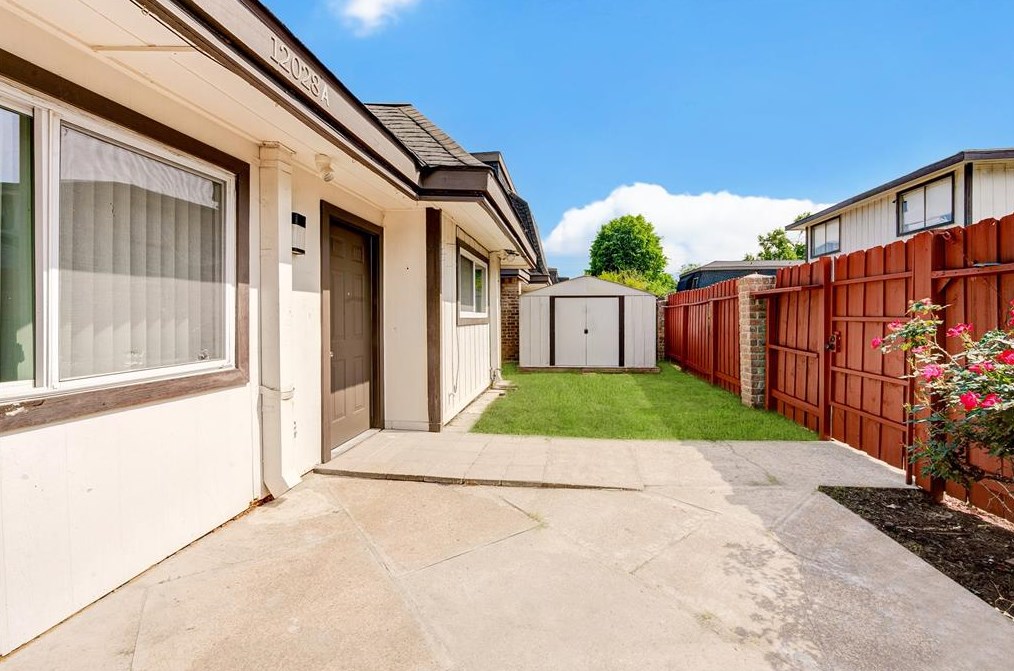 12028 Mighty Oak Dr #a, Houston, TX 77066