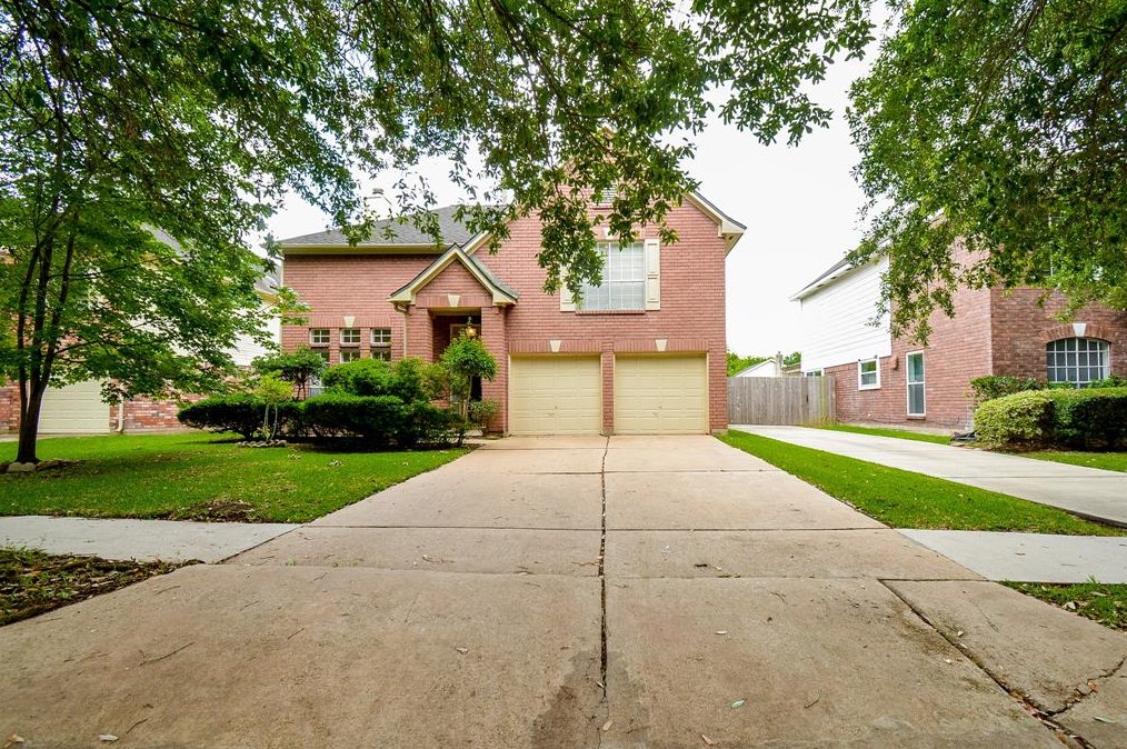 2314 Bent River Dr, Sugar Land, TX 77479-1388