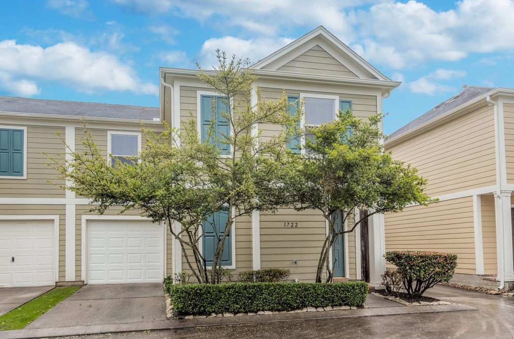 1722 Redwing Bluff Dr, Houston, TX 77009