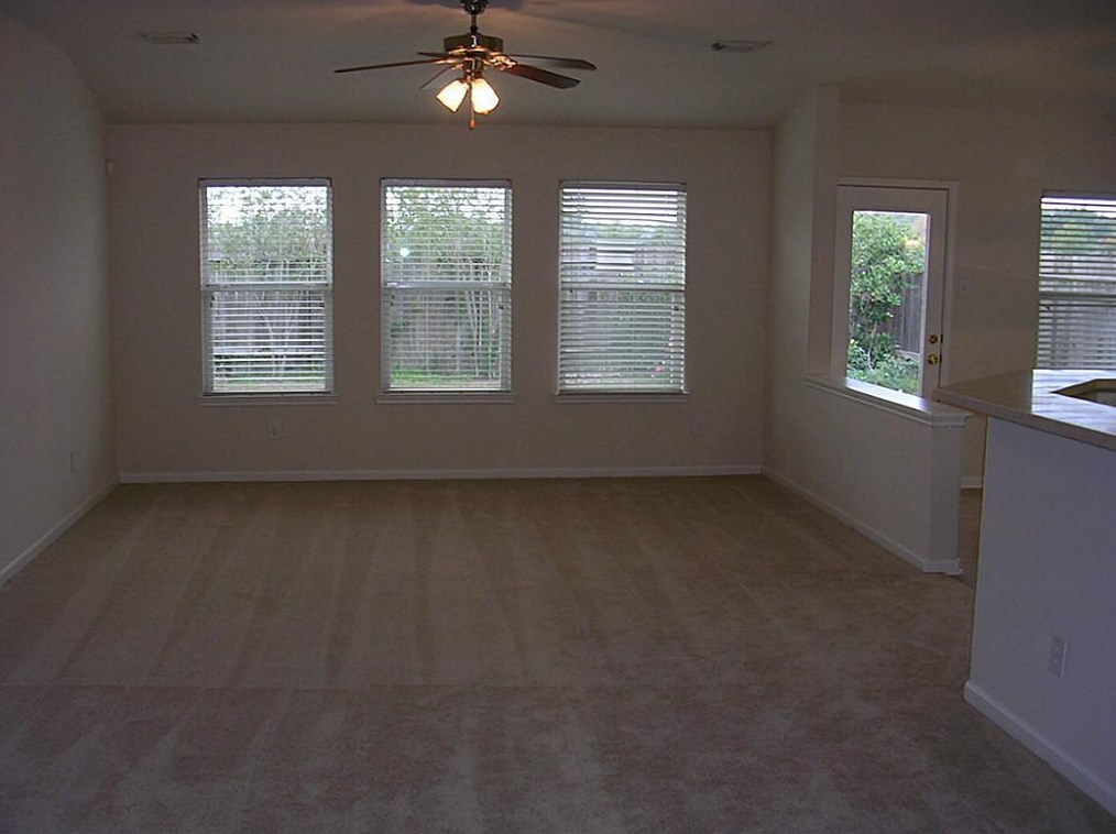 1303 Colonial Manor Dr, Katy TX  77493-2383 exterior