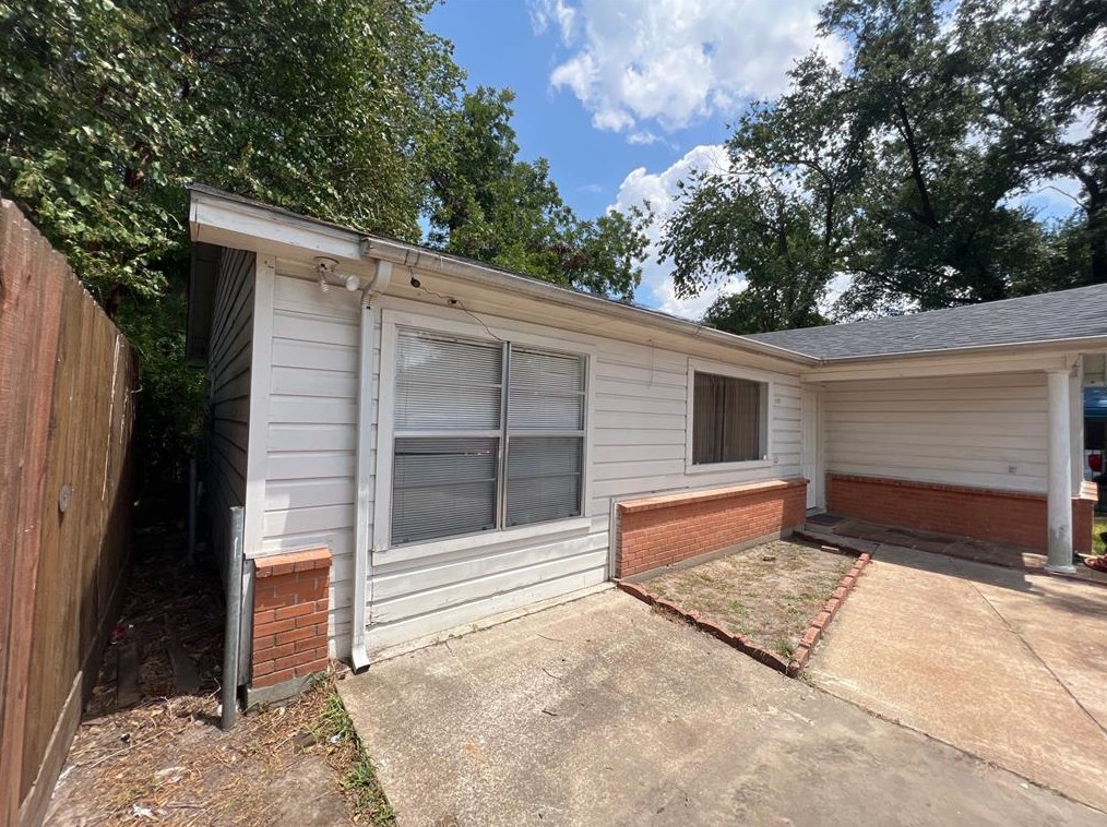 1205 Bunton St, Houston, TX 77009-4918