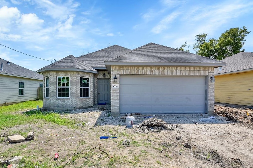 4350 Knoxville St, Houston, TX 77051-2543