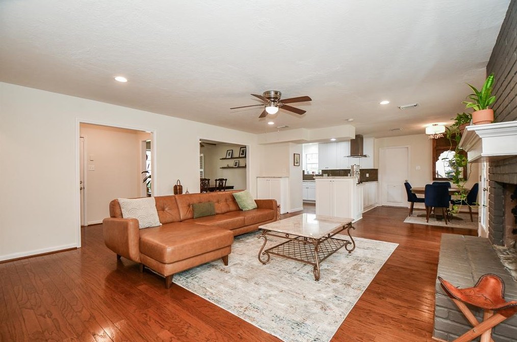 10809 Colony Wood Pl, Spring TX  77380-1391 exterior