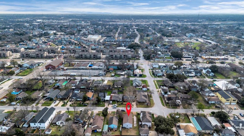 4007 Edison St, Houston TX  77009-4011 exterior