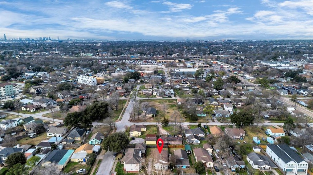 4007 Edison St, Houston TX  77009-4011 exterior