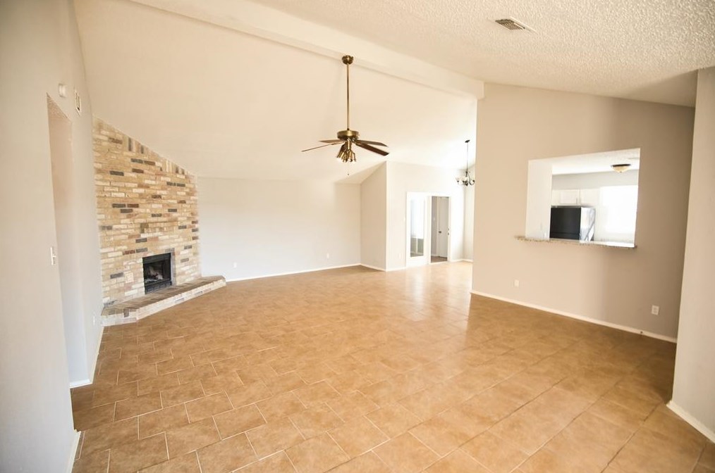 7011 Zapata Dr, Houston, TX 77083