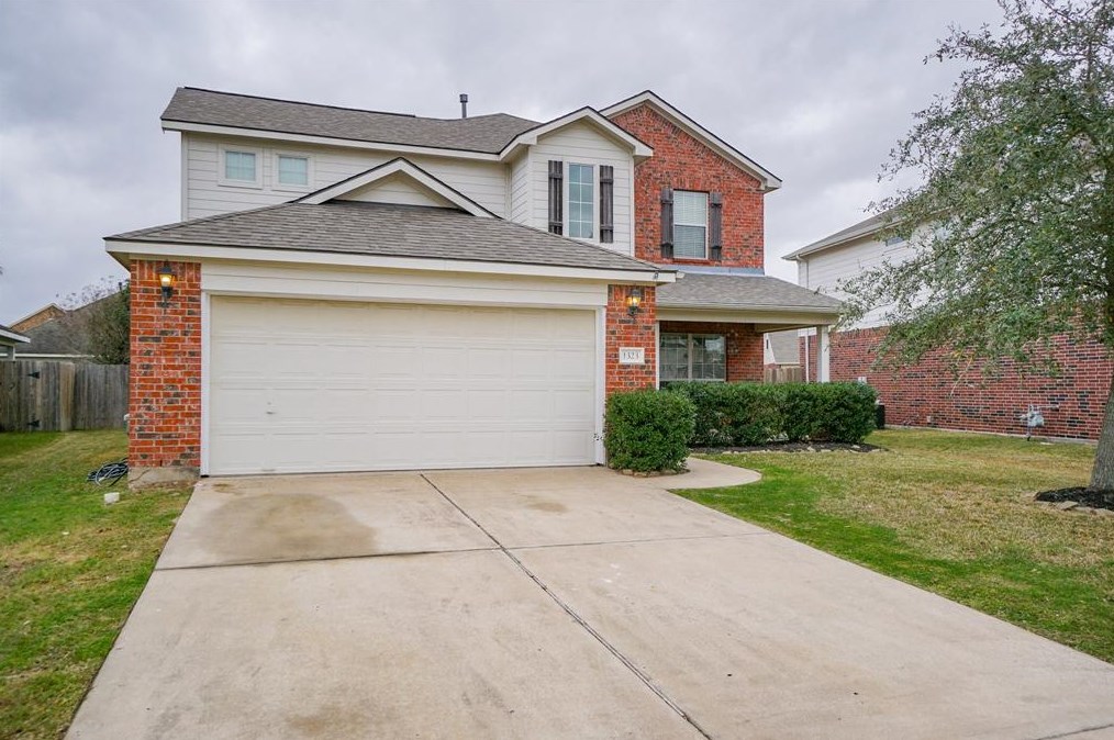 1323 Colonial Manor Dr, Katy TX  77493-2383 exterior