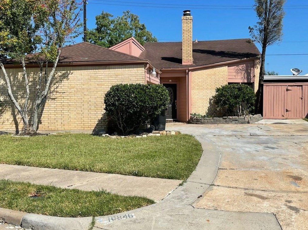 10846 Kirktown Dr, Houston, TX 77089