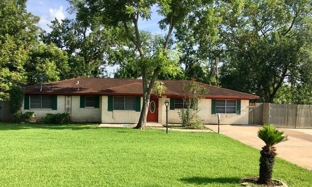 223 Schley St, Richwood, TX 77531-2828