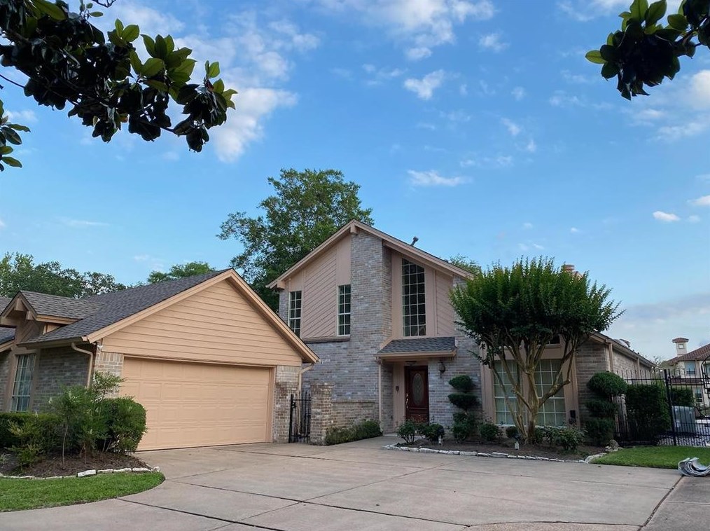 542 Kingfisher Dr, Sugar Land, TX 77478-4705