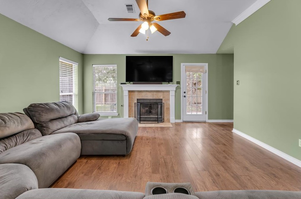 1803 Song Sparrow Ln, College Station, TX 77845-6257