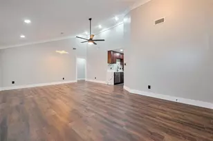 12103 W Marsham Cir, Houston, TX 77066 - Photo 12