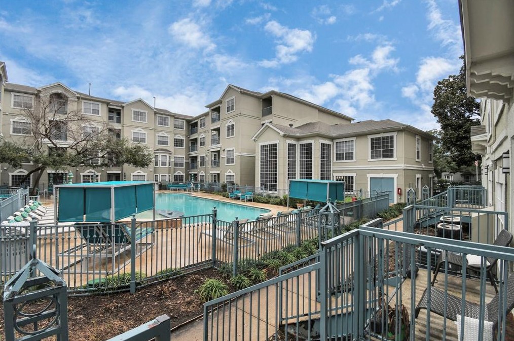 2222 Maroneal St #1611, Houston, TX 77030