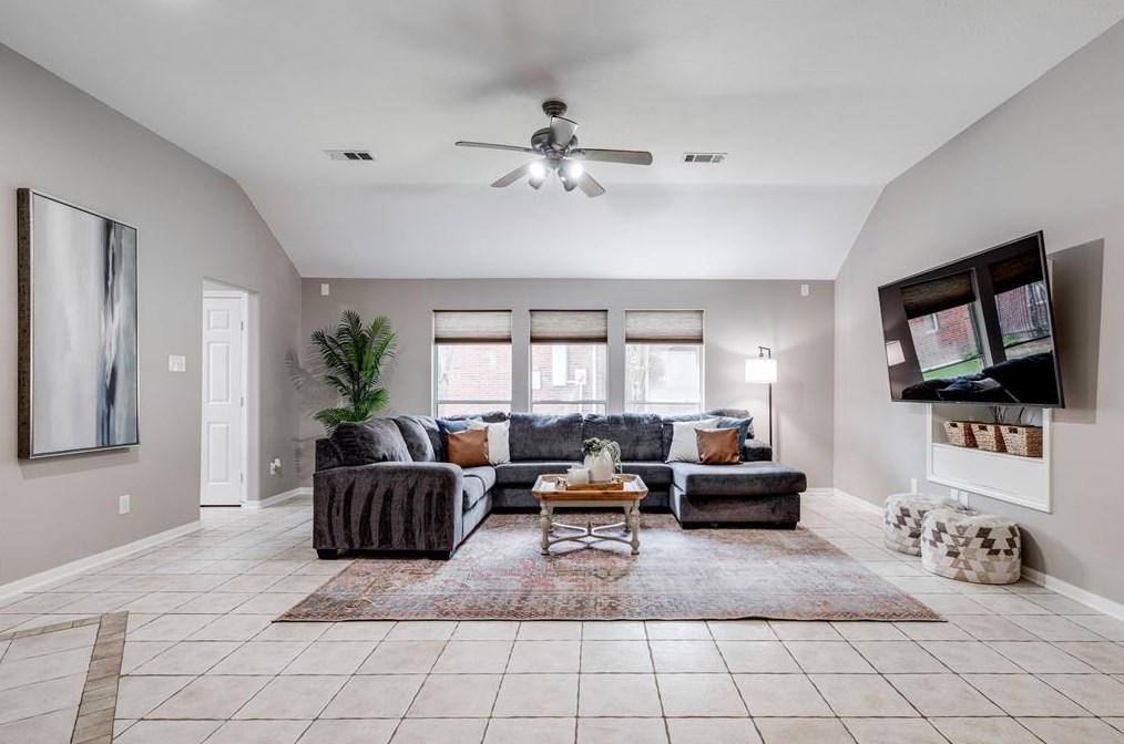12135 Cyn Ml Dr, Houston TX  exterior
