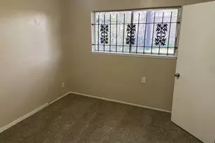 10818 Carlton Dr, Houston, TX 77047 - Photo 6