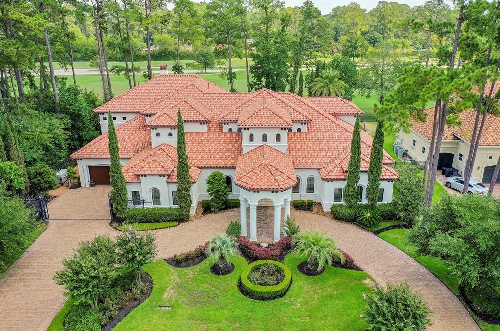 16714 Southern Oaks Dr, Houston TX  77068-2611 exterior