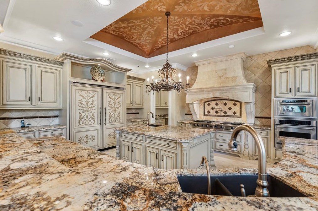 16714 Southern Oaks Dr, Houston TX  77068-2611 exterior