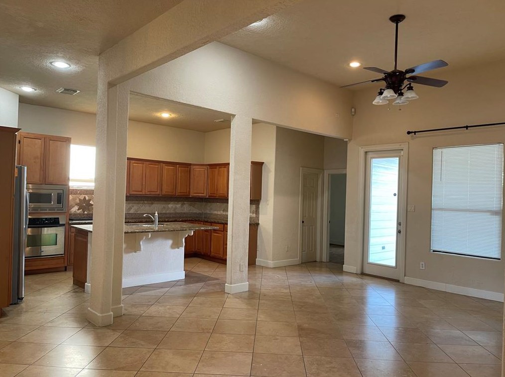 1477 Silverado Dr, Houston TX  77077-2313 exterior