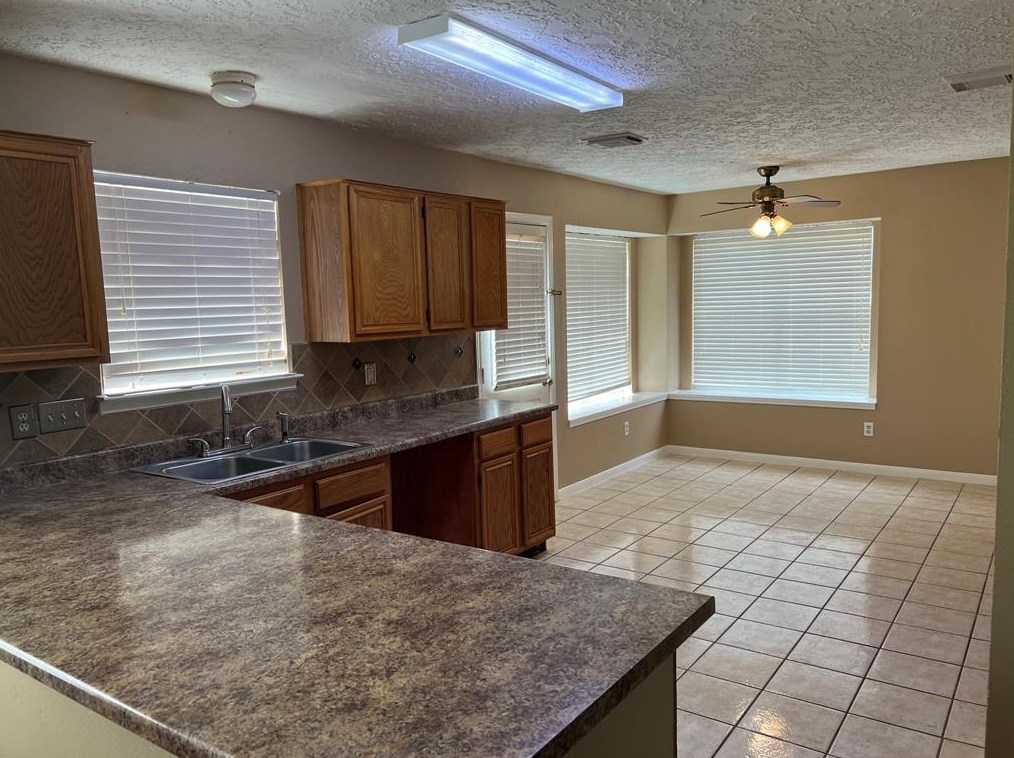 13967 Dentwood Dr, Houston, TX 77014-2682