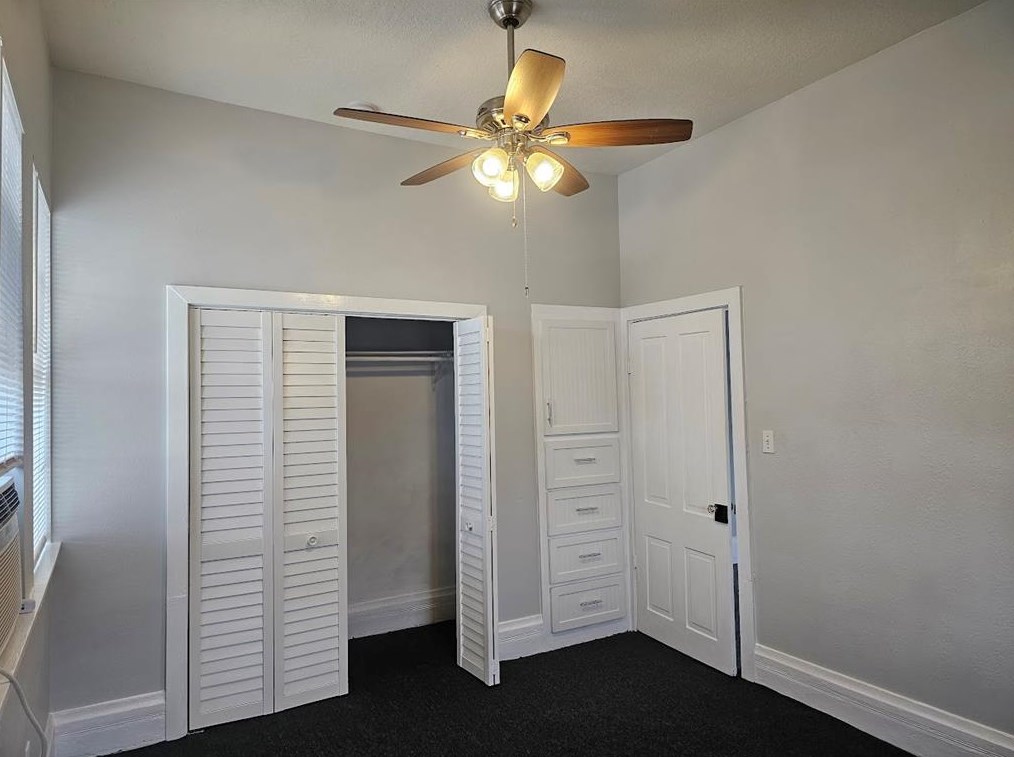1202 Noble St #5, Houston, TX 77009
