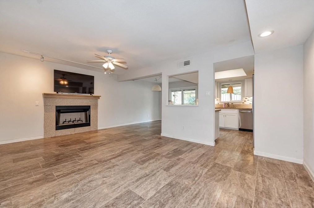 5005 Georgi Ln Apt 134, Houston, TX 77092
