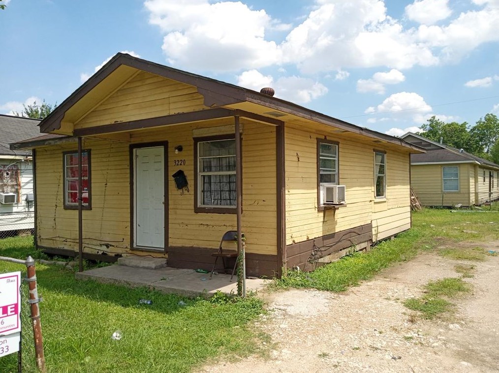 3220 Josephine St, Houston, TX 77026-5615
