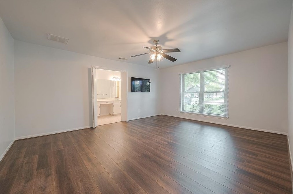 6114 Rollingbrook Dr, Houston TX  exterior