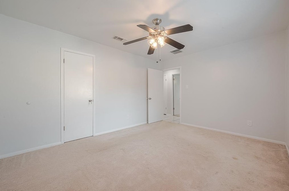 6114 Rollingbrook Dr, Houston TX  exterior